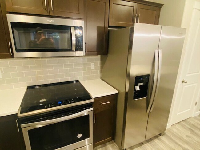 Foto del edificio - Beautiful Newer Home in Terrific Salmon Creek Location
