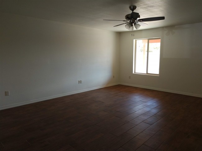 Building Photo - 1547 Monreal Ln