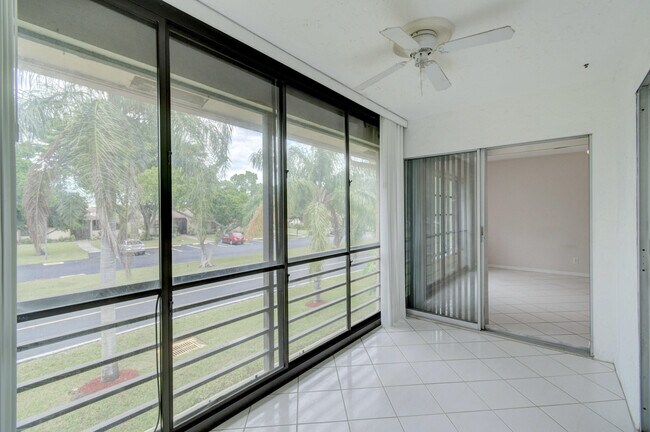 Foto del edificio - 5710 Princess Palm Ct