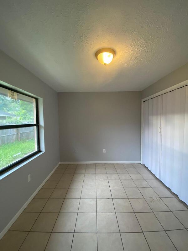 Foto del edificio - 1413 E 99th Ave