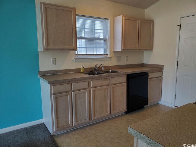 Building Photo - 907 Silvercrest Dr