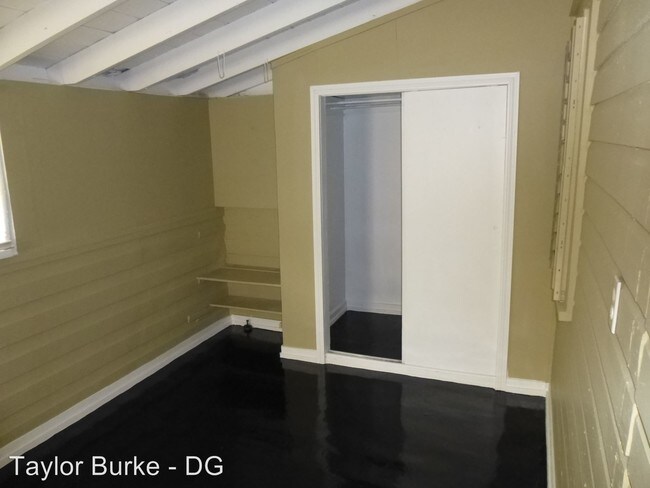 Building Photo - 306 83rd St N
