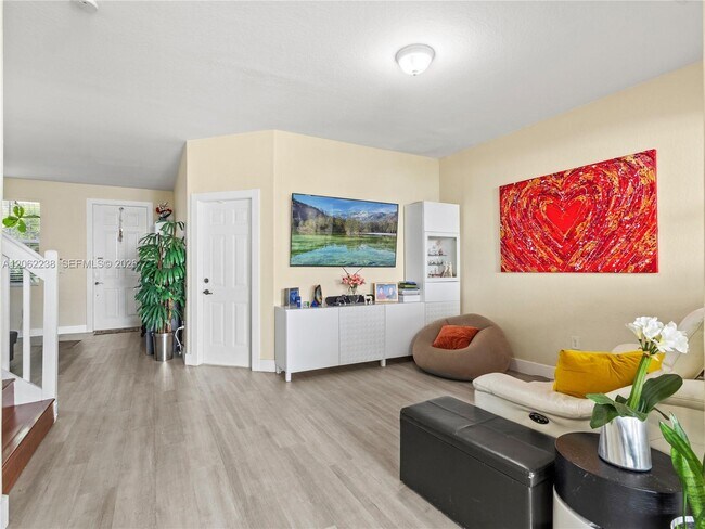 Foto del edificio - 8128 NW 108th Ct