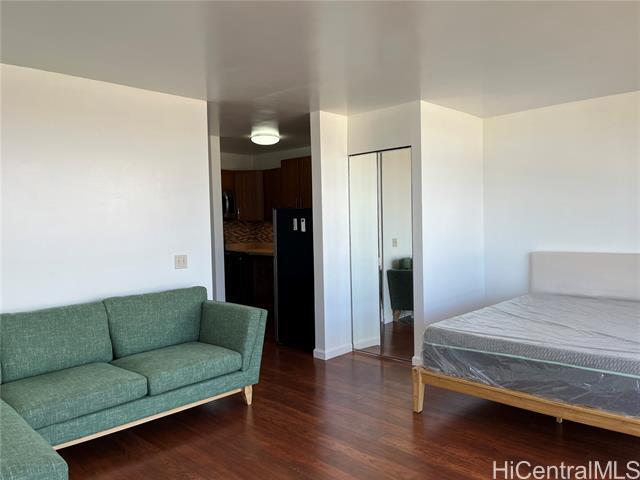 Foto del edificio - 1560 Thurston Ave