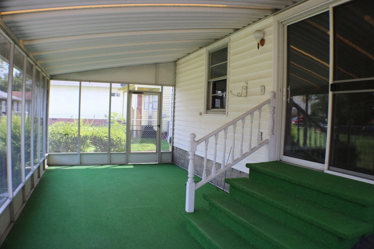 Primary Photo - 2480 Collis Ave