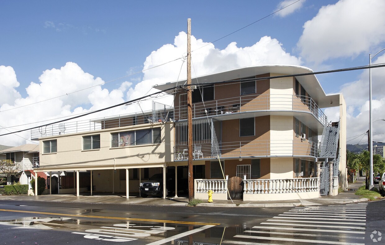 Primary Photo - 704 Piikoi St
