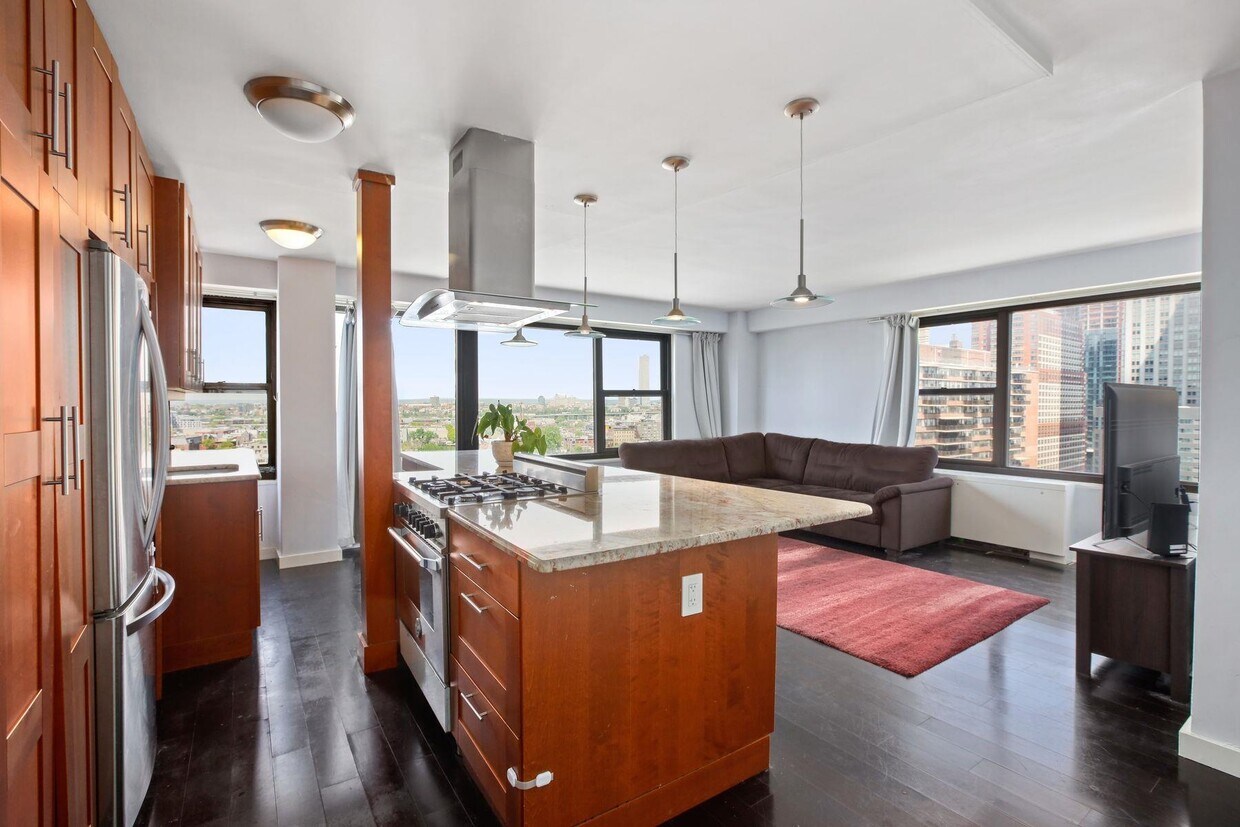 Foto principal - 135 Montgomery St