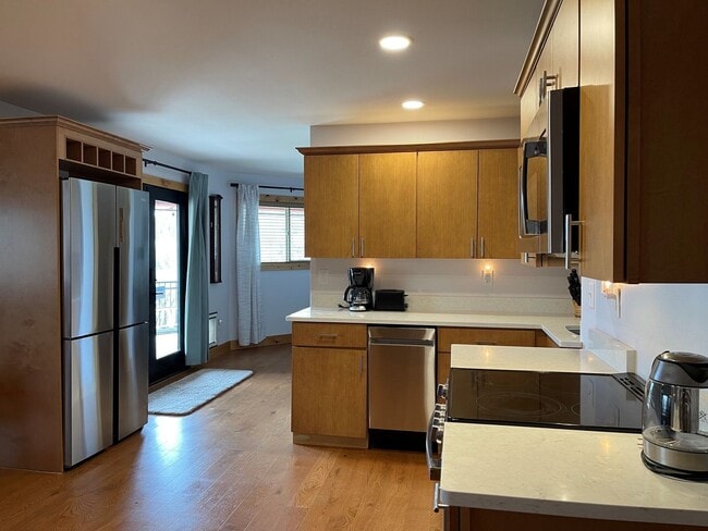 Building Photo - Cozy 1 Bed/1 Bath