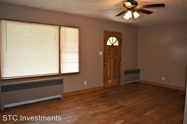 Building Photo - 1 br, 1 bath House - 1002 W. Carroll #2