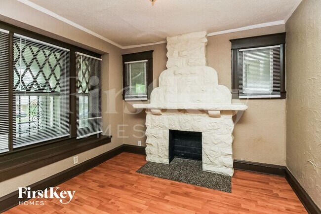 Foto del edificio - 4204 Agnes Ave