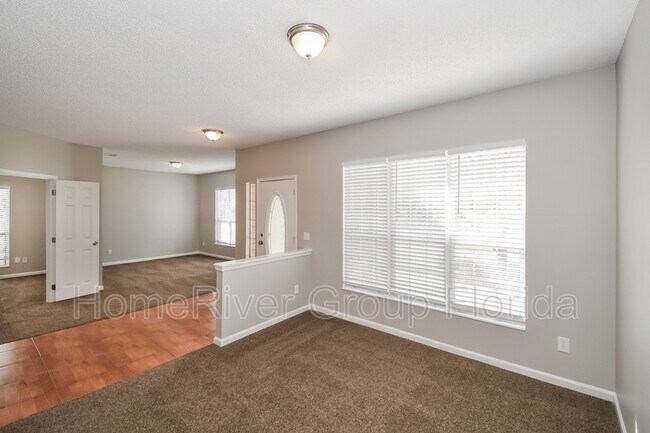 Building Photo - 8941 Rockpond Meadows Dr