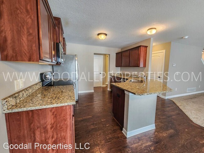 Building Photo - 3 br, 2.5 bath House - 865 SE Prairie Park...