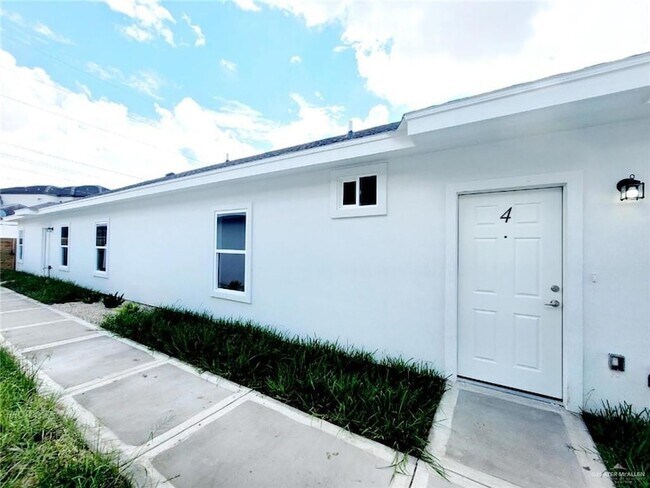 Foto del edificio - 2201 S Pamplona St