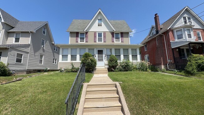 Photo - 735 10th Avenue Apartment