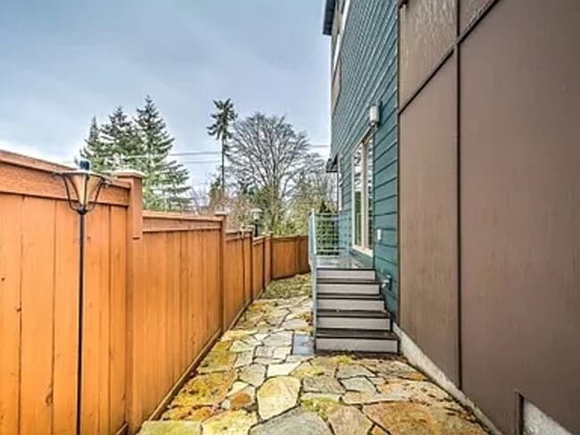 Photo - Stylish & Updated Home – 3BR/2.5BA, AC, Ne...
