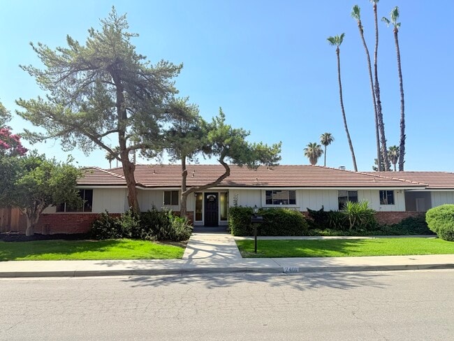 Fachada de la casa - 2401 Rio Vista Dr