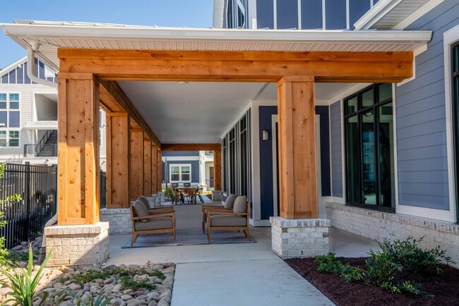 Building Photo - Arbors at Morehead City