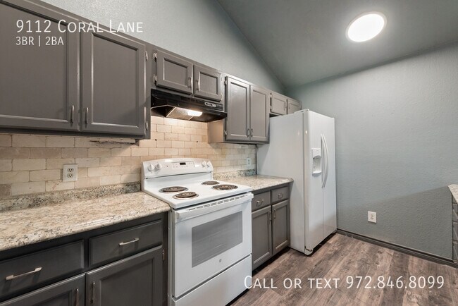 Building Photo - 9112 Coral Ln