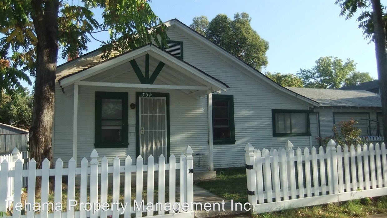 Primary Photo - 737 Breckenridge St