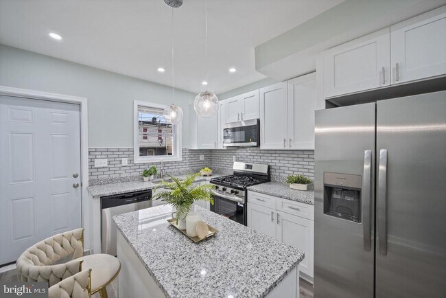 Foto del edificio - 328 S Macon St.