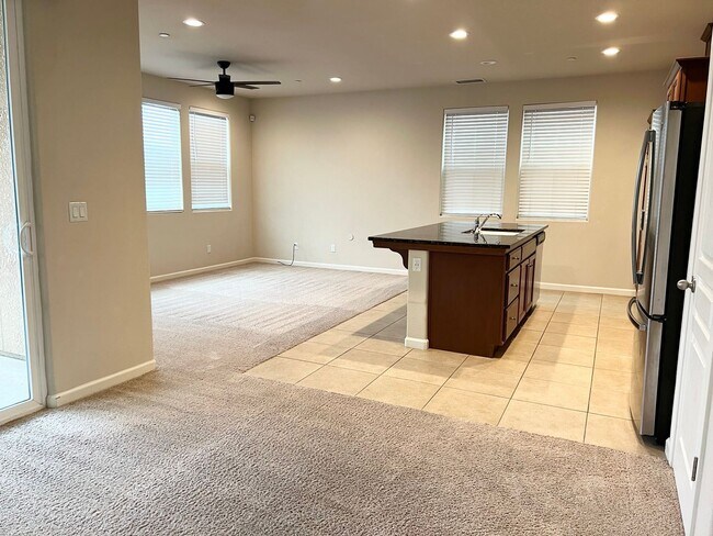 Building Photo - 3 br, 2.5 bath House - 2574 Mustang Dr