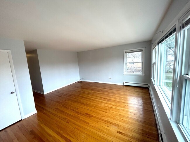 Photo - 1119 Dunlop Ave Apartments