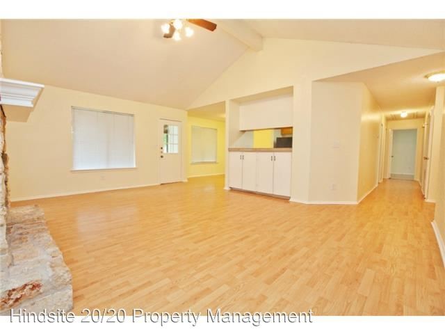 Building Photo - 205 S Kings Canyon Dr