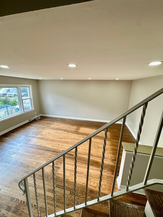 Foto del edificio - 9344 Noel Ave