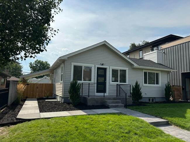 Foto del edificio - 2435 S Race St