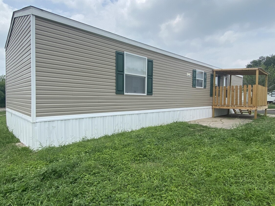 515 Charles, Kingsville, TX 78363 House Rental in Kingsville, TX