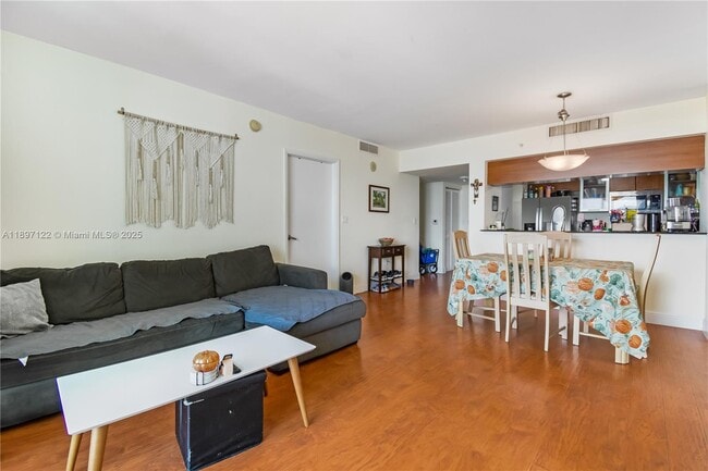 Foto del edificio - 1800 N Bayshore Dr