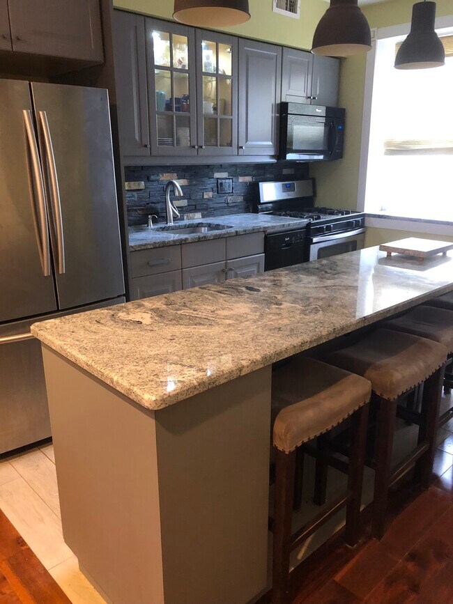 Foto del edificio - 1339 S Newkirk St
