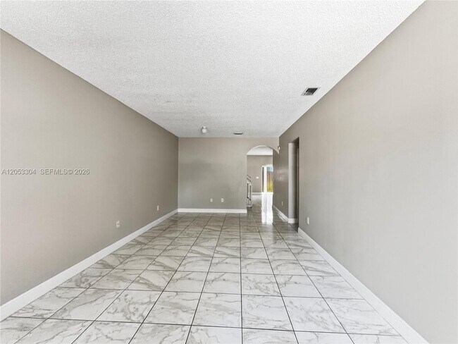 Building Photo - 2214 SE 25th Ave