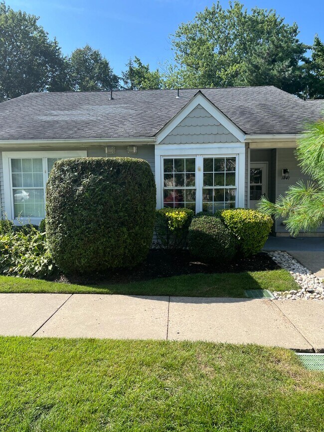 Foto del edificio - 1447 Thornwood Dr