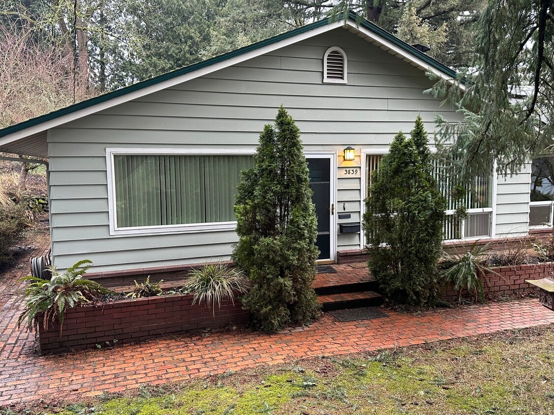 Photo - 3839 SW Marigold St (Portland, OR)