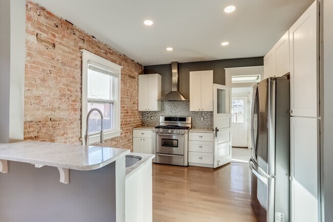 Building Photo - 1035 S Pennsylvania St