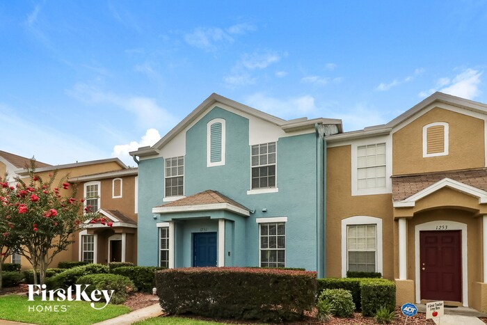 Foto principal - 1251 Charlesworth Dr