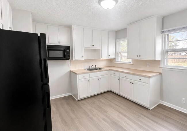 Building Photo - Charming 2 Bedroom 1 Bath For Rent Southeast Wichita,KS