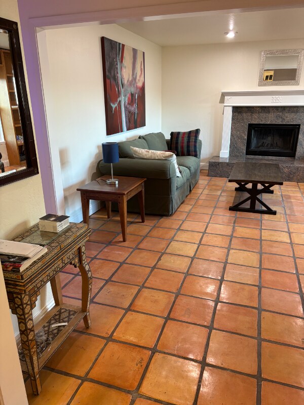 Foto del edificio - 520 Linford Pl