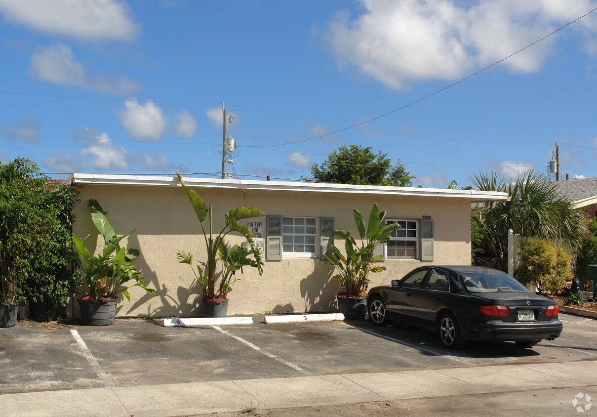 Foto del edificio - Mermain Apartments