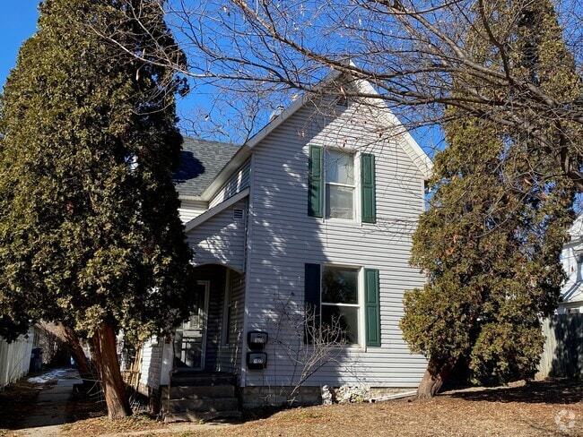 Building Photo - 1027 Rose St