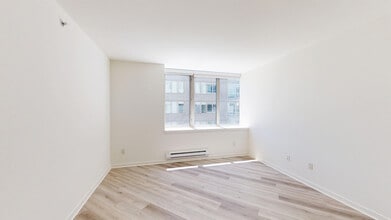 Interior Photo - 388 Beale