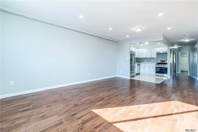 Foto del edificio - 172-35 Baisley Blvd