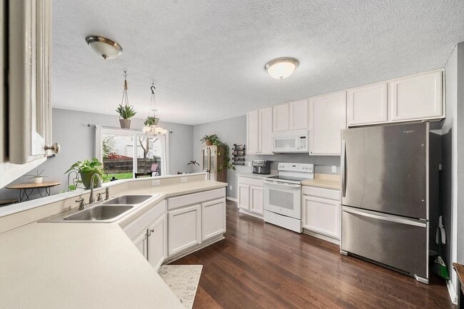 Building Photo - 5095 Maple Valley Dr