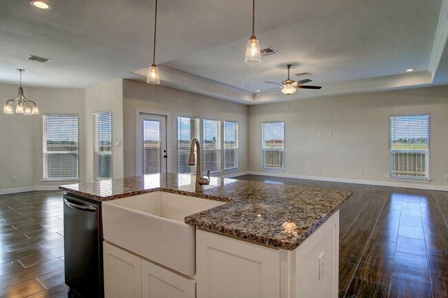 Foto del edificio - 6701 Stuyvesant Ct