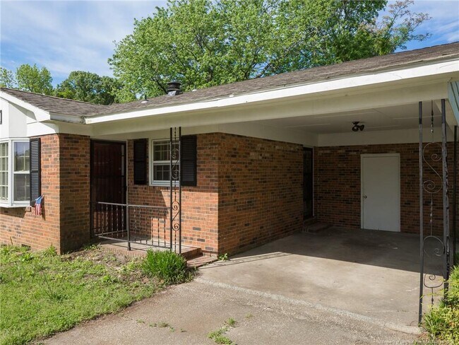 Foto del edificio - 504 Alleghany Rd