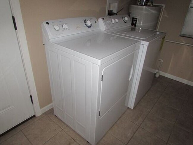 Building Photo - 6730-MF2-E2