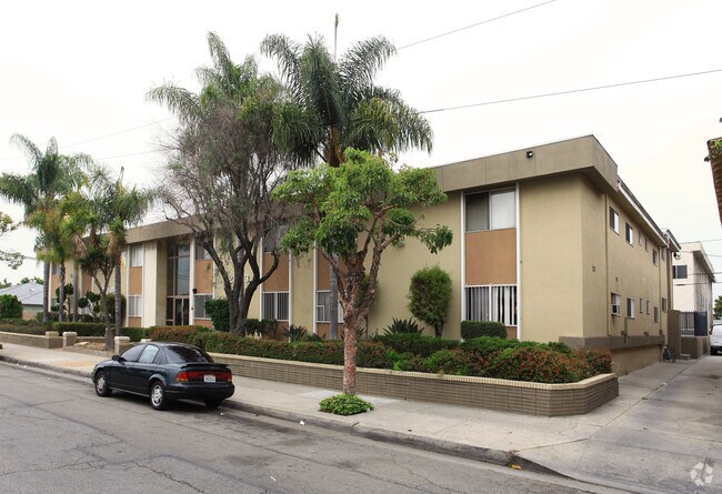Building Photo - Sunrise Apartments