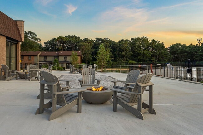 Building Photo - Renaissance Bay Villas 55+