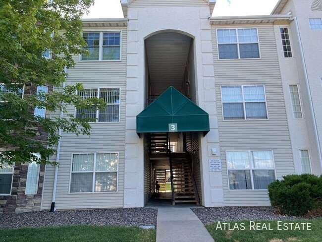 Foto del edificio - 3 Bed 2 Bath Condo Move In Ready! New Wash...